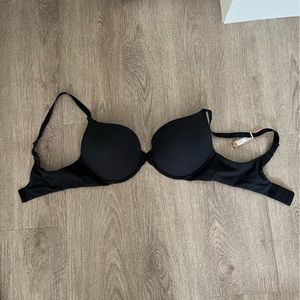 Skims Fits Everybody Push-Up Bra 38D NWT